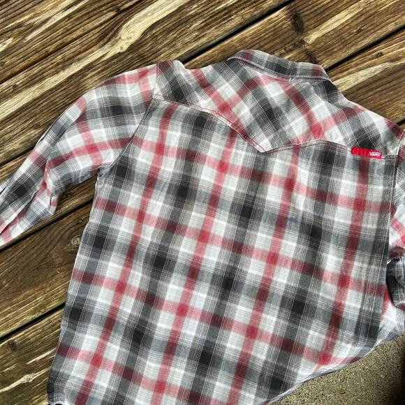 Vans mens M plaid snap down shirt, long sleeve, gray and red. - Picture 8 of 9